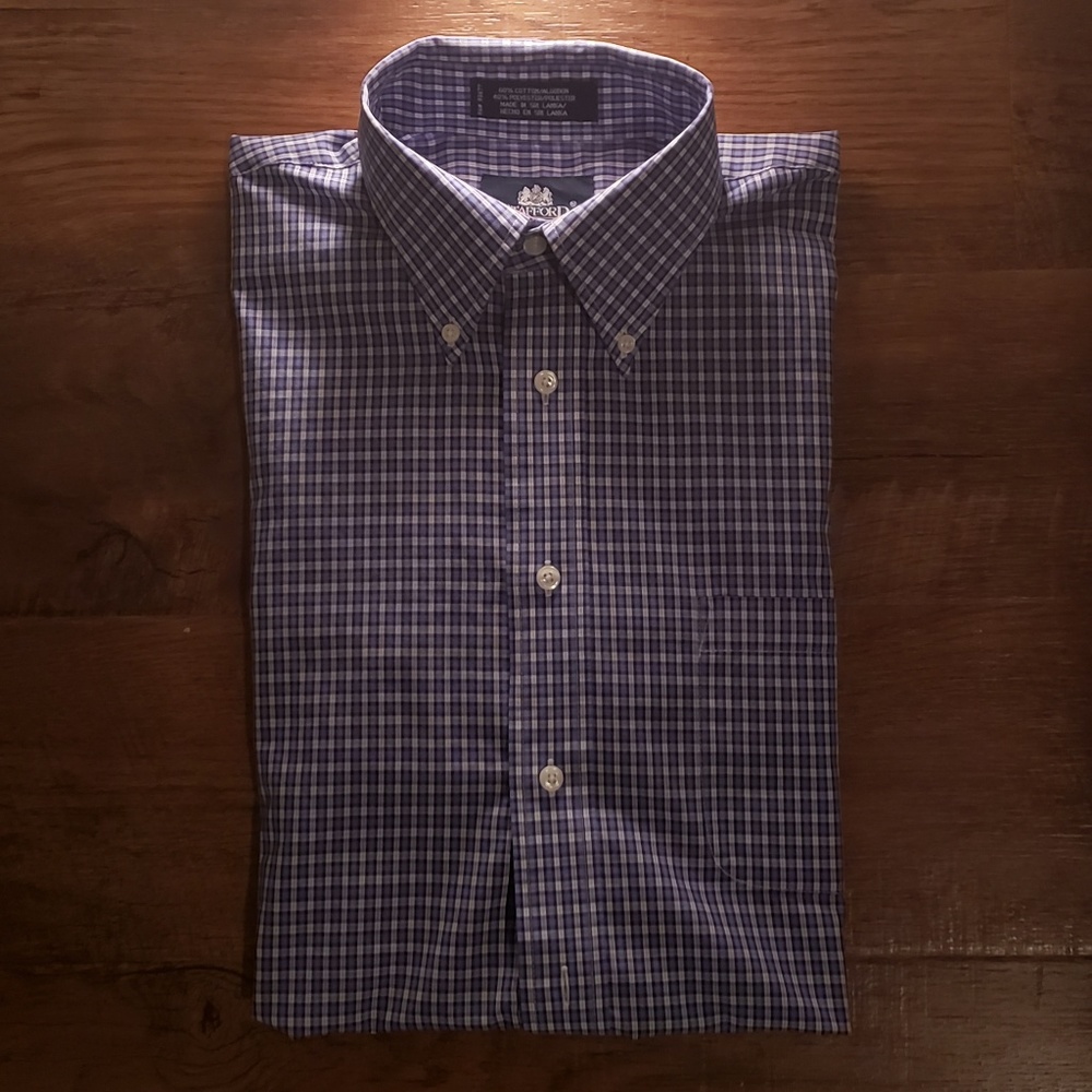 Short sleeve dress shirt